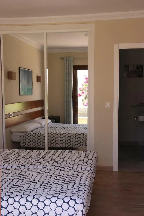 Hotel Banti Garden Tarifa 0*,  Španělsko